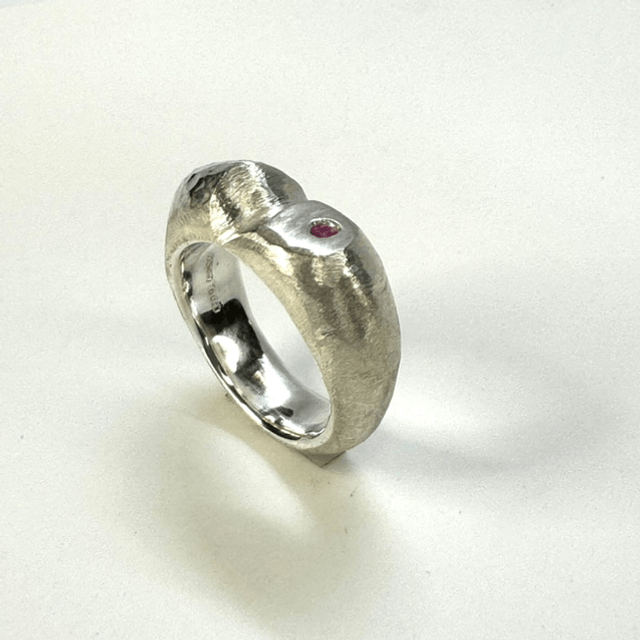 Hills and plains ring