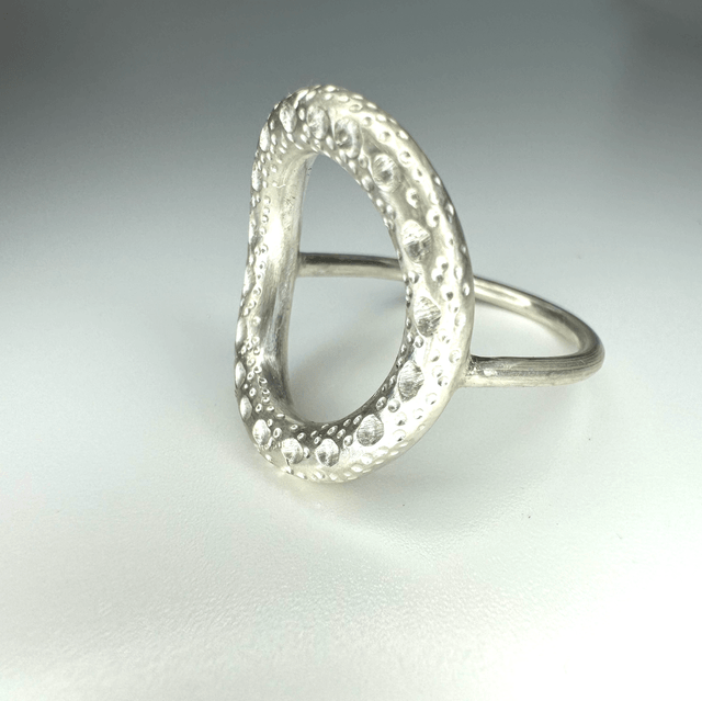  Double loop ring