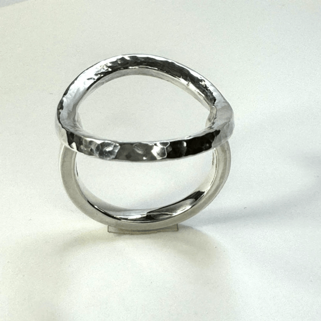 Double loop ring