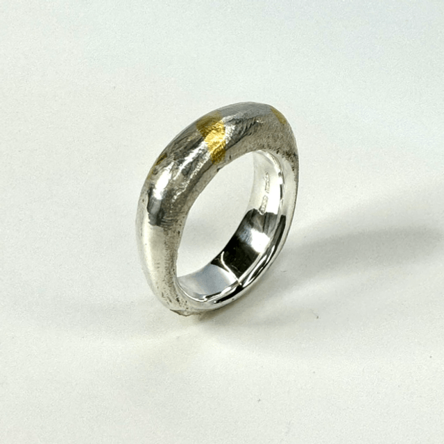 Flashes of brilliance ring