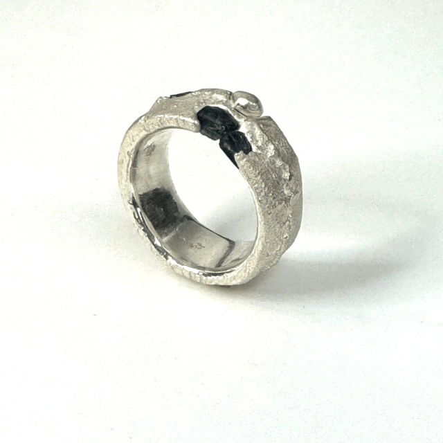 Blue halo ring