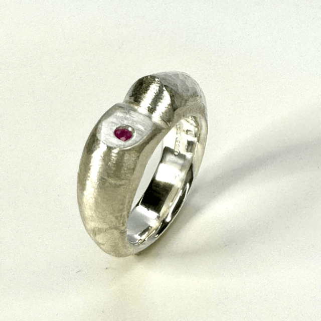 Hills and plains ring