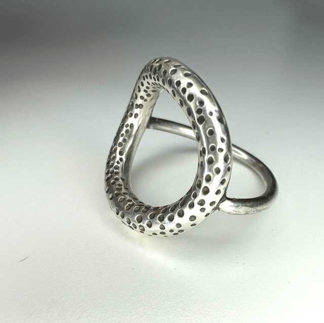 Double loop ring