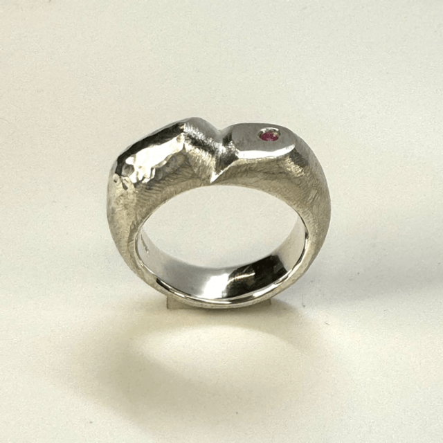 Hills and plains ring