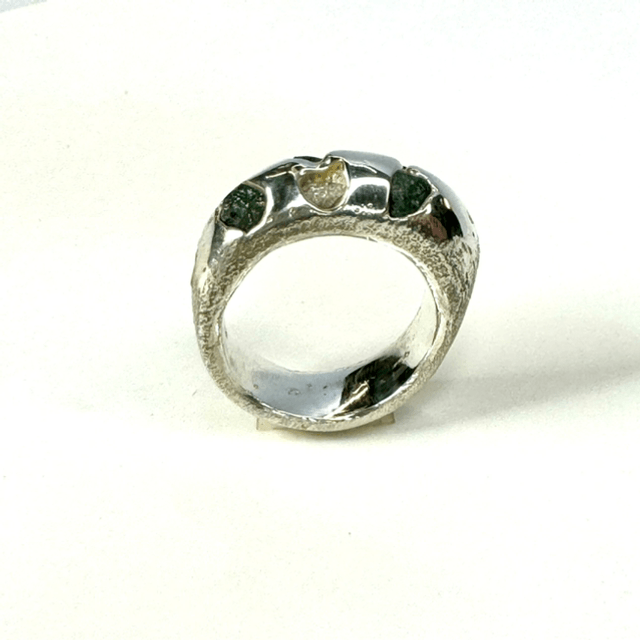 Big raw emeralds ring