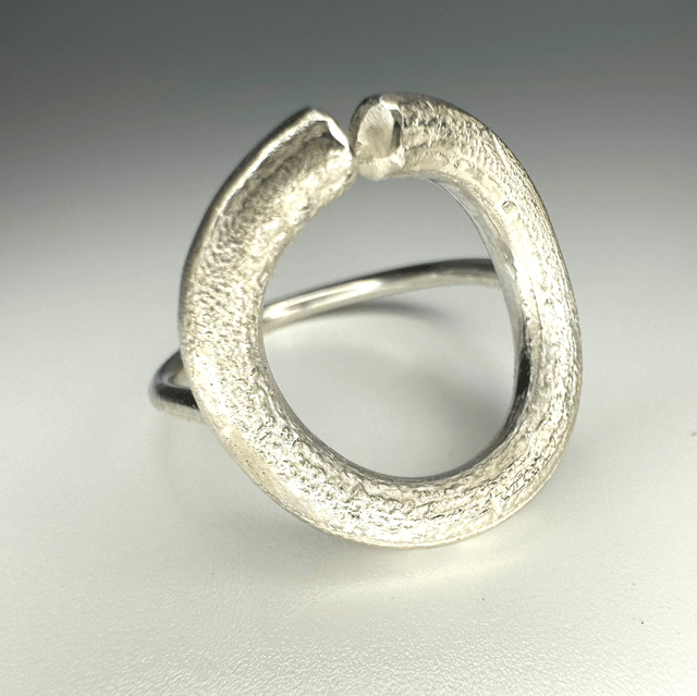  Double loop ring
