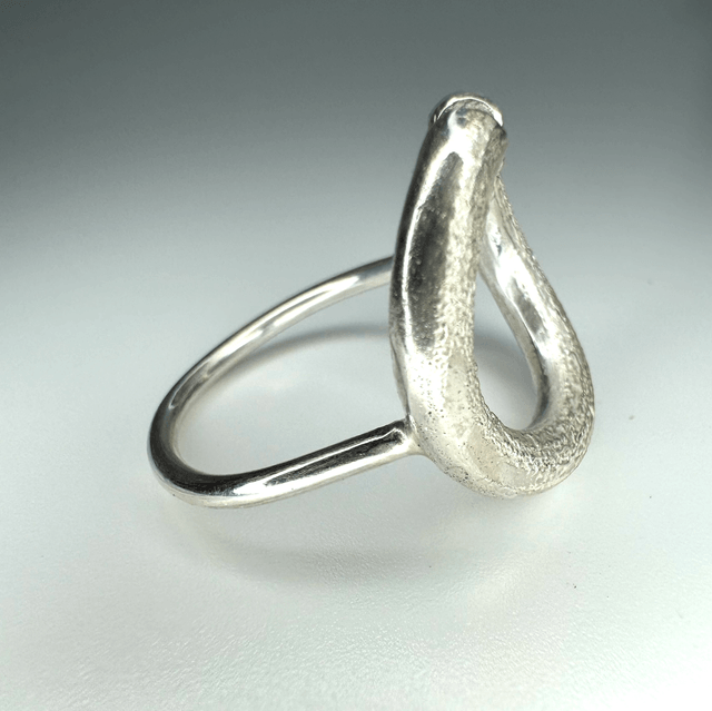  Double loop ring