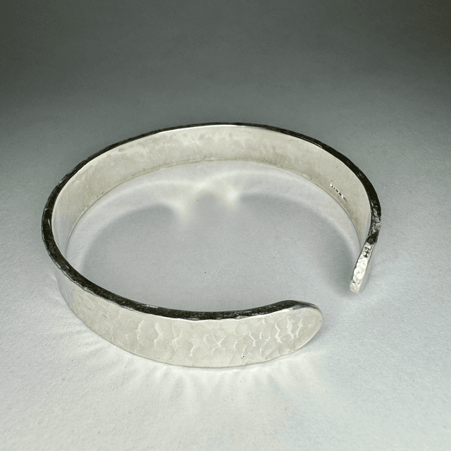 Luxury bangle