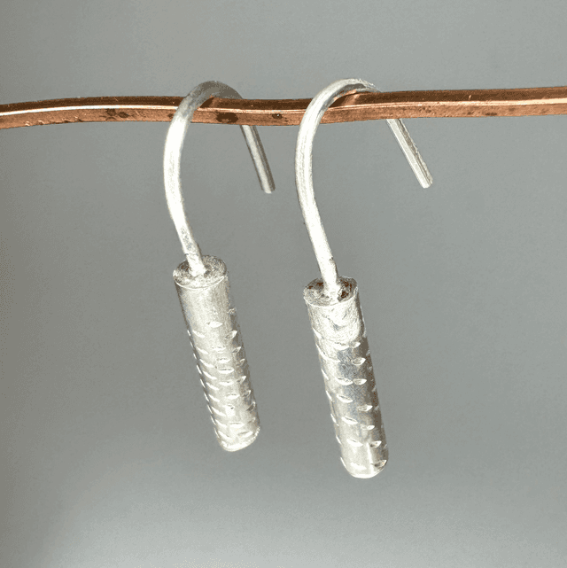 Cylinder drops