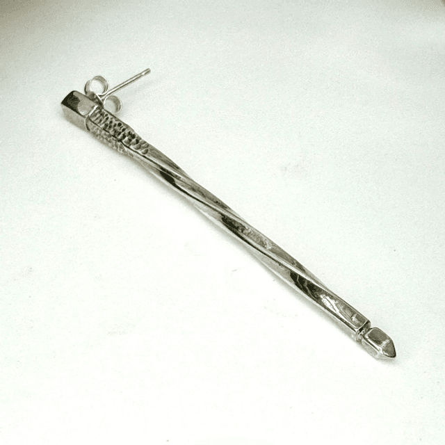 Twist skewer earring