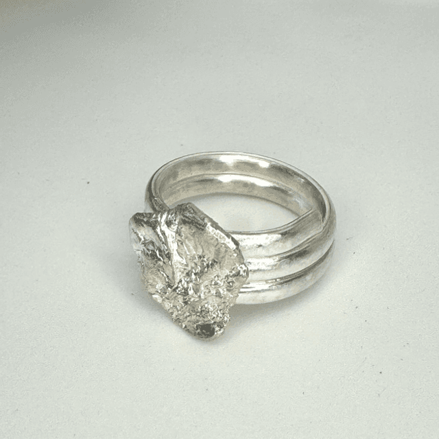 Multi band ring